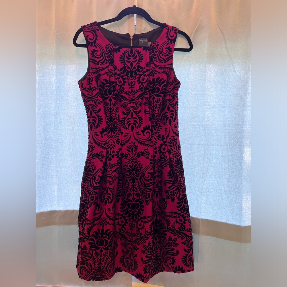 Great just above knee dress.  Only worn twice!